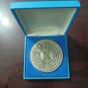 1980 LAKE PLACID WINTER OLYMPIC PARTICIPATION Medal w/Box